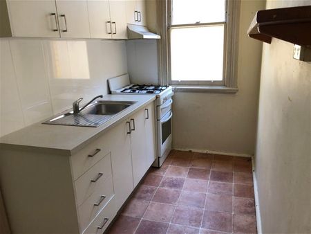 SMALL PETS ALLOWED! - Beautifully Quaint & Peaceful Home - Photo 4