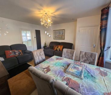 3 bedroom end of terrace house to rent - Photo 1