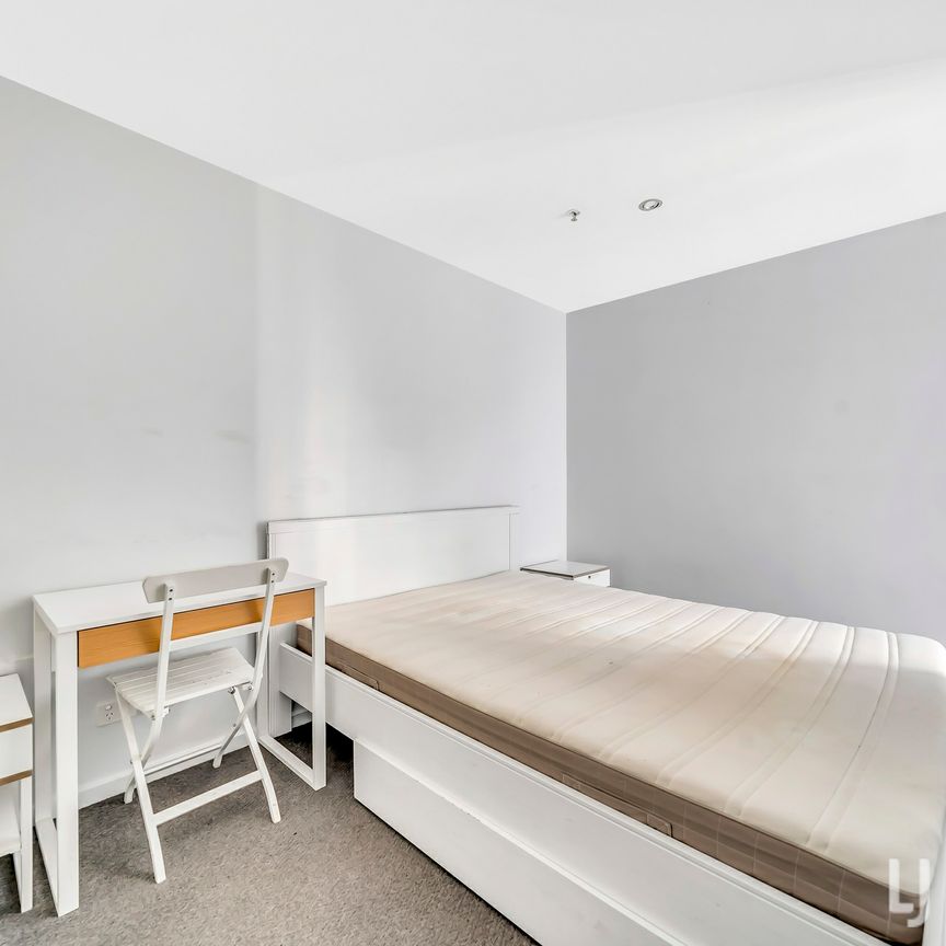 Premium location with urban skyline views - Photo 1