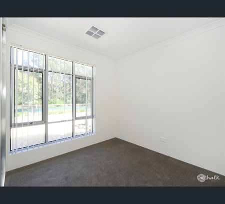 46 Boodalang Crescent, Rockingham, WA 6168 - Photo 4