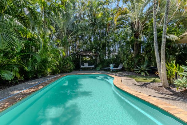 Perfect Sanctuary at Sunrise Beach &vert; &dollar;1&comma;500 Per Week - Photo 1