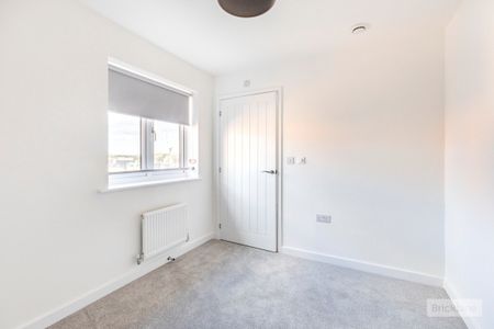 Shale Meadow, Wellingborough - Photo 3