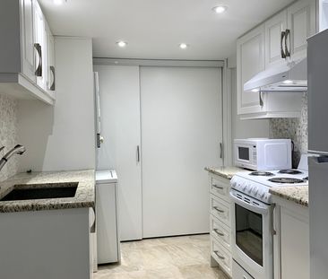 Downtown - Superb 3 1/2 Furnished - Photo 1