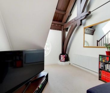 2 Bed Flat, Waldegrave Road, SE19 - Photo 2