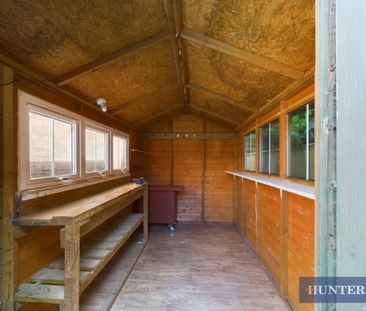 3 bedroom Bungalow To Let - Photo 1
