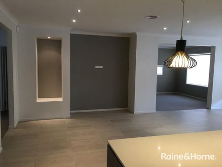 Fabulous Family Home in Williams Landing! - Photo 2