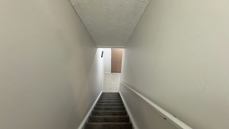 For Lease - 457 Wilkins Street, London South, Ontario - Photo 3