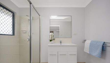 Family Home in Convenient Mount Louisa Location - Photo 5