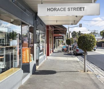 Ideal apartment living in Glen Iris - Photo 1