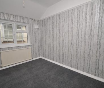 3 bedroom maisonette to rent - Photo 4