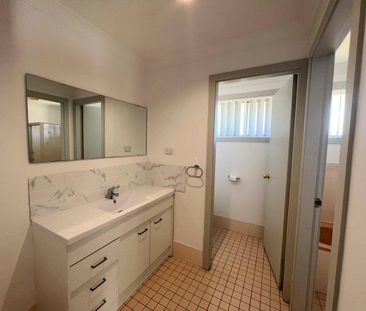 Charming Two-Bedroom Unit for Rent - Photo 3