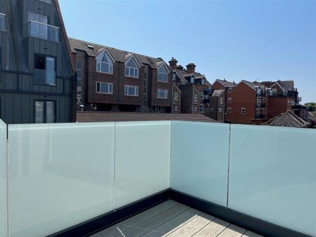 2 bedroom flat to rent - Photo 3