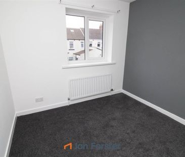 3 Bedroom House - Detached - Photo 3