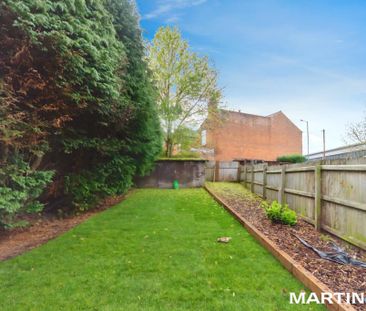 2 bedroom ground floor flat to rent - Photo 3