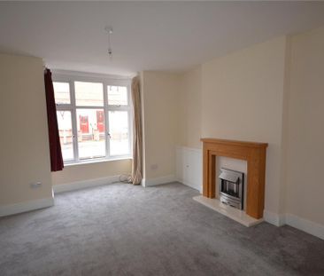 3 bedroom end of terrace house to rent - Photo 3