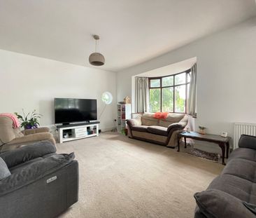 4 bedroom detached house to rent - Photo 2