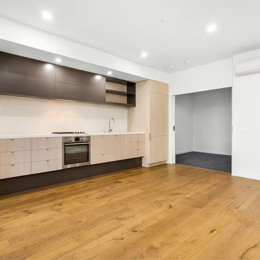 Light and airy living at the Journal, a boutique architecturally designed complex - Photo 1