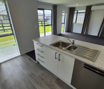 New in Acland park! - Photo 3