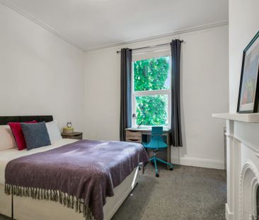 2 WINSTANLEY TERRACE Leeds - LS6 1DS - Photo 6