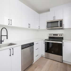 APPARTEMENT 5.5 (3 Chambres 1 SDB) - Photo 2