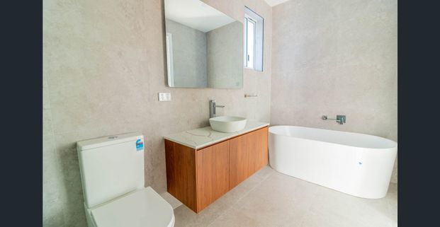 PREMIUM BRAND-NEW FAMILY RESIDENCE FOR LEASE!!! - Photo 1