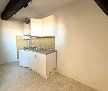 Location Appartement 1 pièce 38m² - Photo 3