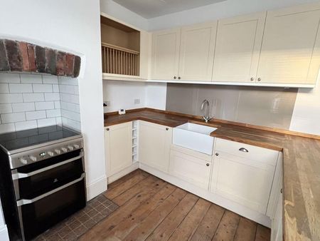 3 bedroom terraced house to rent - Photo 5