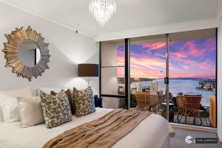 Luxurious 3-Bedroom Apartment with Spectacular Harbour Views! - Photo 5