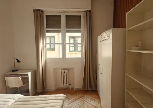 Calle de Miguel Moya, Madrid, Community of Madrid 28004