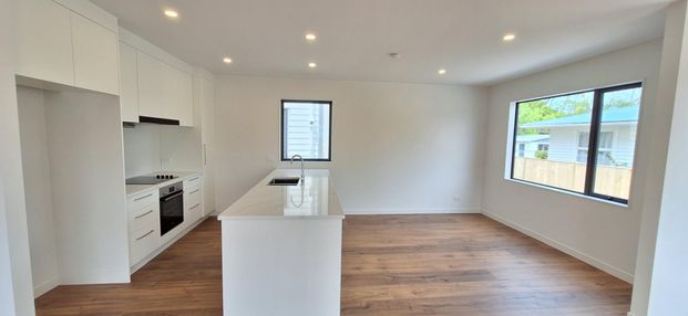 Brand new over the Shore. - Photo 1