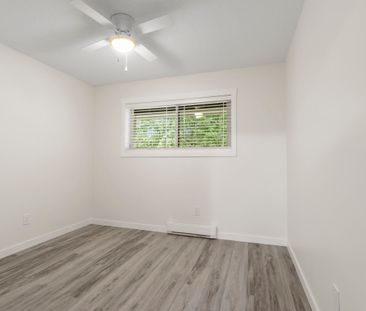 55+ Complex: Renovated 2 Bdrm - Photo 1