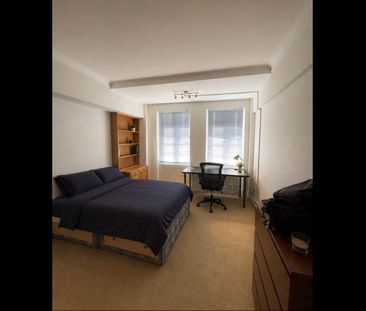 Room in a Shared Flat, Fursecroft, W1H - Photo 5