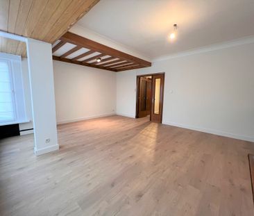 Charmant appartement met terras op rustige, doch centrale ligging. - Photo 2