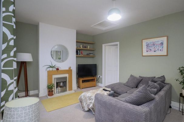 2 bedroom maisonette to rent - Photo 1