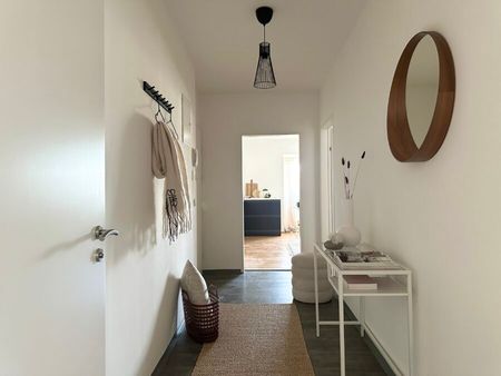 Singlewohnung mit Extrazimmer im 3. Stock **kein Lift** **bei den Bildern handelt es sich um Einrichtungsbeispiele** - Photo 2