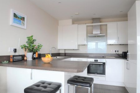 2 bedroom flat to rent - Photo 2