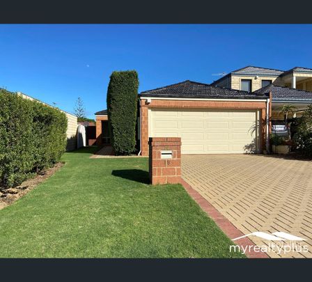 31 Rapallo Grove, Madora Bay, WA 6210 - Photo 1