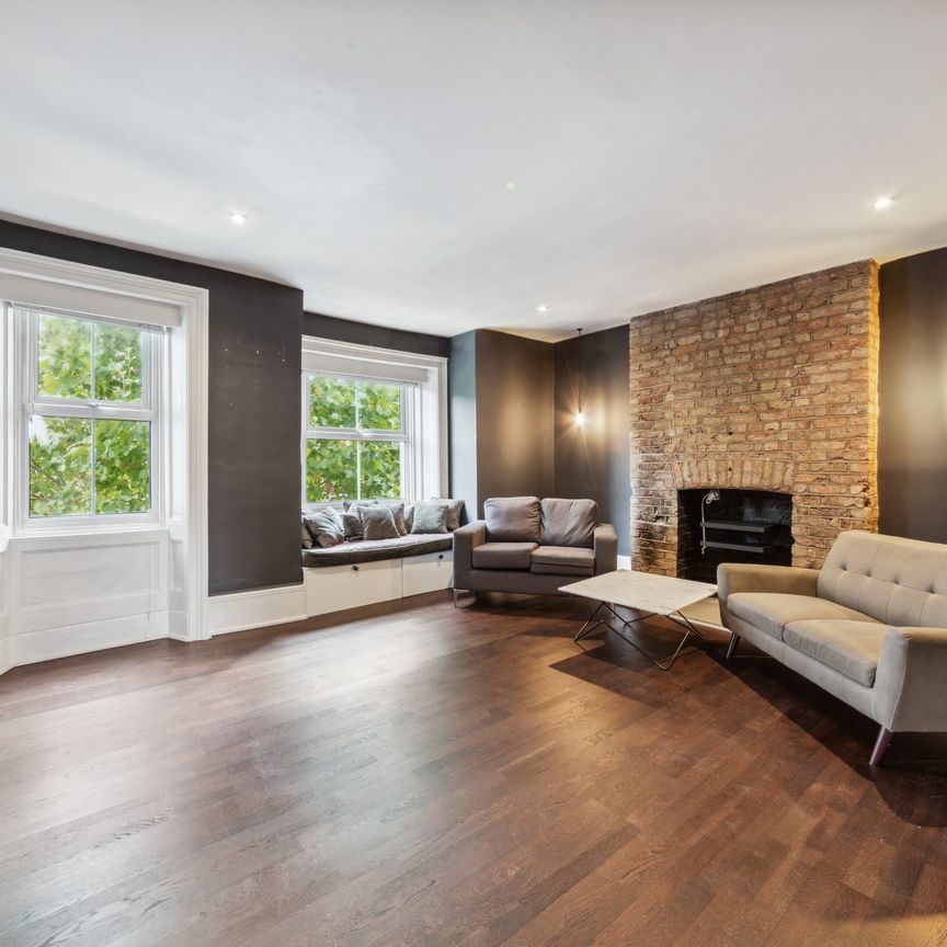 St John’s Hill, Clapham SW11 - Photo 1