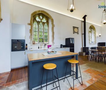 2 bedroom detached house to rent - Photo 2