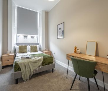 2 bedroom flat to rent - Photo 2