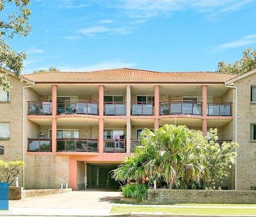 Spacious & Modern 2 Bedroom Unit. Fantastic Location. Walk to Parra... - Photo 5