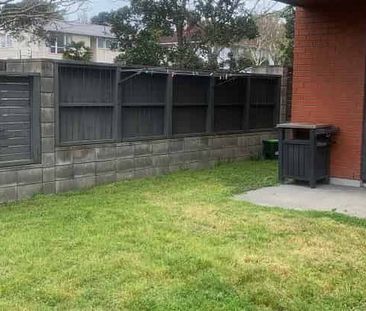 Charming 3BR Townhouse in Glen Innes - Photo 4