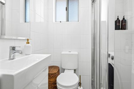 City Fringe Living - Photo 5