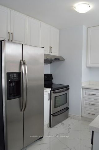 For Lease - 3 Strode Drive Unit# Main upper, Toronto, Ontario - Photo 2