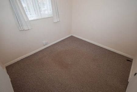 Chaucer Road, Hillside, Rugby, CV22 - Photo 4