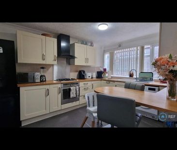 3 bedroom terraced house to rent - Photo 3