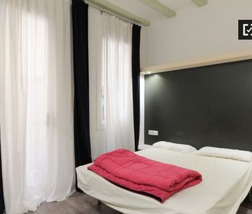 barcelona, Catalonia 08001 - Photo 2