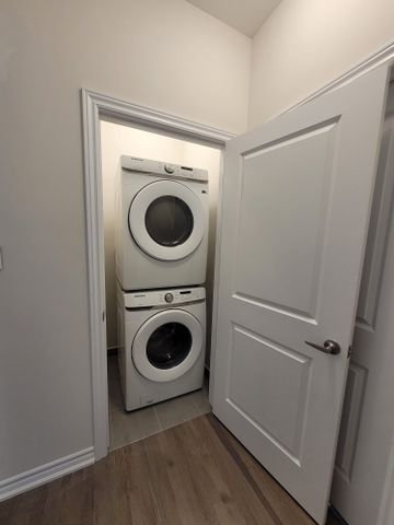 For Lease - 133 Berkely Street, Wasaga Beach, Ontario - Photo 3