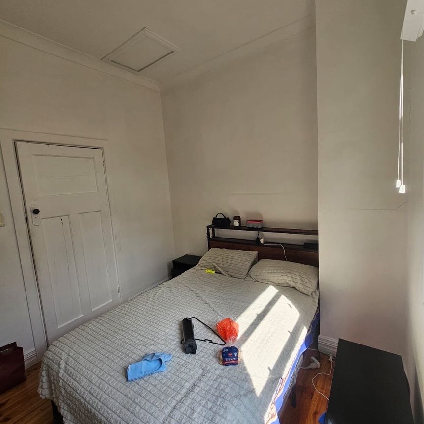 West Footscray - Photo 1