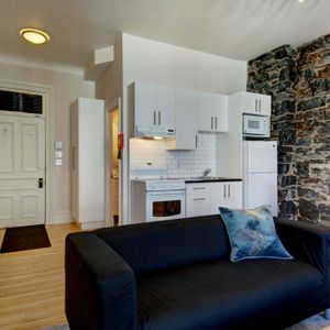 Colombier 3 ½ Entièrement Meublé à Louer Vieux-Québec Août 2026 - Photo 2